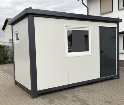 Contentor Escritório Habitacional 4x2,2m com Casa de Banho e Duche – Isolamento 7,5cm (Porta Hörmann)