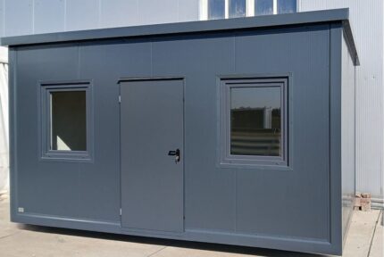 Contentor Social 21m² (7x3m) "Full Pack" – Cozinha, Casa de Banho com Duche e Vestiário (Isolamento 100mm)